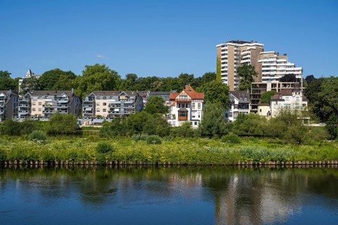 Building on the banks of the Ruhr, Saarn-Mendener Ruhraue, nature reserve, Mülheim an der Ruhr,
