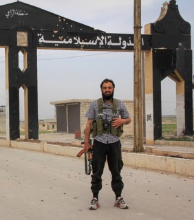 Syrian opposition fighters during battles with ISIS in northern Syria. Counterterrorism. Aleppo,