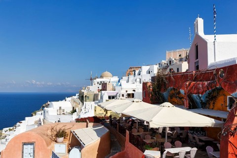 Terrace of a restaurant overlooking the sea, Oia, Thira, Santorini, Cyclades, Greece