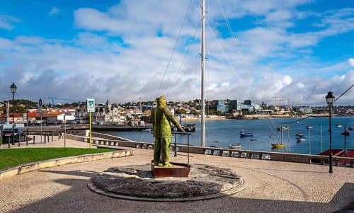 Bronze statue by the sea, tribute from the municipality of Cascais to King D. Carlos I, Cascai,