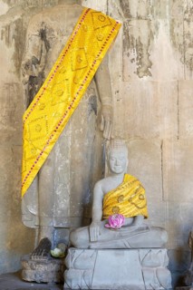 Sandstone Buddha statues, (Bhumispara mudra: Buddha Gautama in the moment of enlightenment), with
