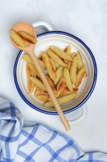 Fried puff noodles in bowl