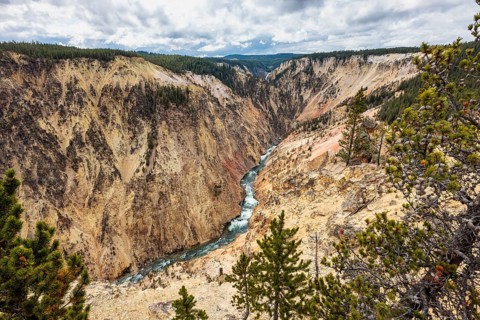 240913_059 Yellowstone River flowing through sandstone rock forming the Grand Canyon of the