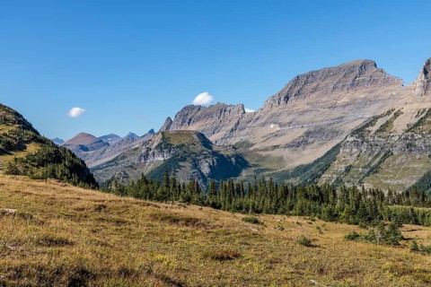 240905_028 Rugged mountains along the Hidden Lake Trail from the Logan Pass Visitor Center in