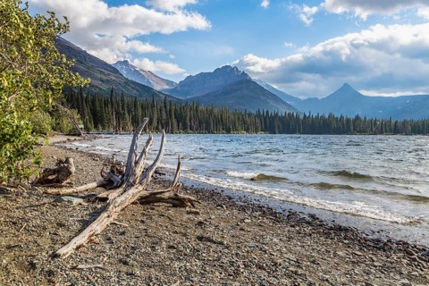 180828_268 Two Medicine Lake near Two Medicine General Store in Glacier National Park, Montana, USA