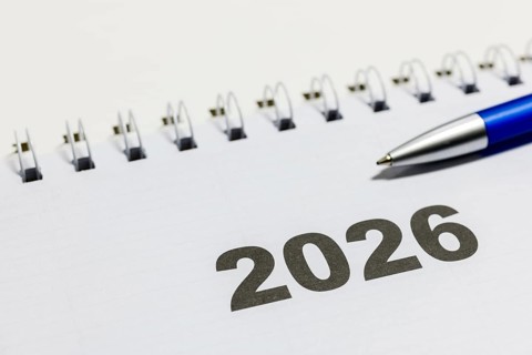 Ringbook calendar, calendar page for the year 2026 with a blue pencil on it