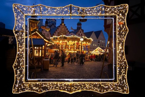 There is a large illuminated picture frame on the Römerberg in Frankfurt am Main, through which you