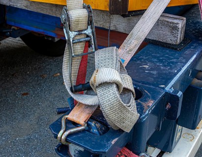 Detailed photo, safety belts for transporting heavy objects, Berlin, Germany