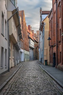 Alley of Lübeck's old town with historic residential buildings, Seventh Querstraße, Hanseatic City