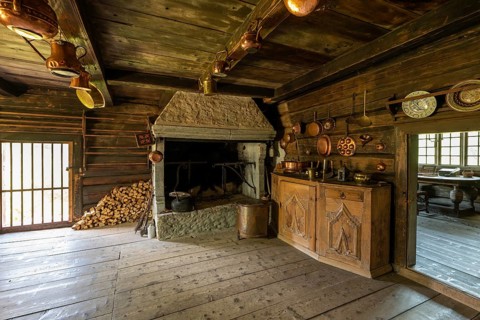 Kitchen, Baroque parish house in Vågå, Maihaugen open-air museum with houses and objects from farms