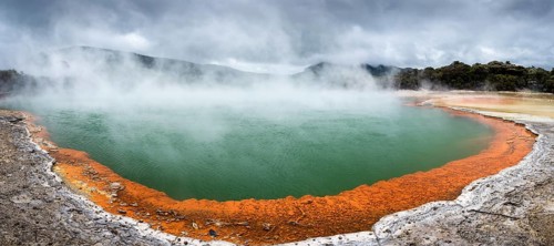 The champagne pool in the Waiotapu geothermal area (Wai-O-Tapu) . panoramic. Waiotapu, Waikato,