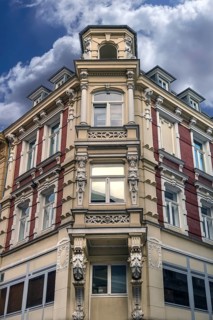 Multi-storey bay window of a corner residential building built around 1900, Breite Straße,