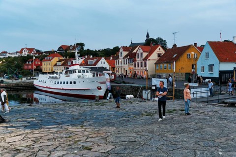 Harbour town, fishing village with half-timbered houses and ferry to the Pea Islands, Christiansø,