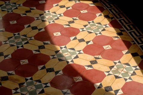 Traditional floor tiles form a pattern, villa in Chettinad, Tamil Nadu, India