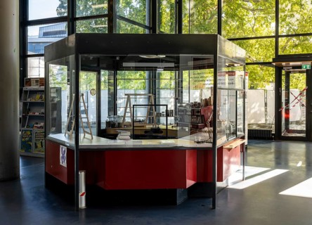 Vacant glass rotunda and former doorman's lodge in the Technische Universität Berlin building on