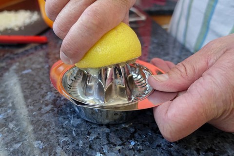 Southern German cuisine, preparation of aioli, garlic cream, mayonnaise, lemon squeezer, studio,