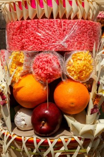 Sacrifices, fruit and rice pastries at a corpse ceremony (Ngaben) in Ubud, Bali, Indonesia