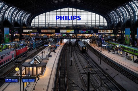 Interior view, trains, tracks, Philipps, logo, platform, travelers, main station, Free and