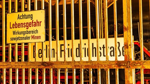 Replica of the former border crossing in Berlin Friedrichstraße, Eisenbahnmuseum, Augsburg railway