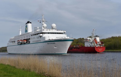 MS Deutschland sails in the Kiel Canal, NOK, Kiel Canal, Kiel Canal, Schleswig-Holstein, Germany
