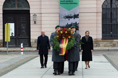 Wreath procession with Governing Mayor of Berlin Kai Wegner, Cornelia Seibeld, President of the