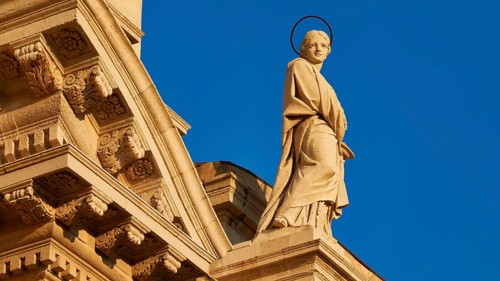 Syracuse, cathedral, detailed statue of a saint on a building against a clear sky, Baroque towns of