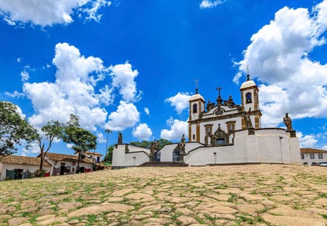 Bom Jesus de Matosinhos and sculptures of the twelve prophets by Aleijadinho in the city of