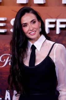 Demi Moore at the premiere of the 2nd season of the series Landman at the Zoo Palast on 14.11.2025