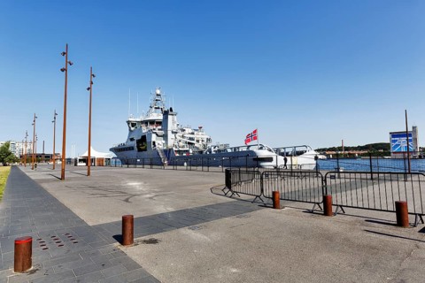 Coast guard, multi-purpose vessel, patrol vessel, Norwegian flag, harbour front, Aalborg, Ålborg,