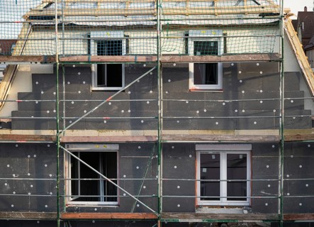 Energetic renovation of an apartment building, renovation of an old building, thermal insulation,