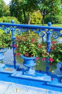 Fuchsia Bridge or Blue Bridge in Muskauer Park, UNESCO World Heritage Site, Bad Muskau, Upper