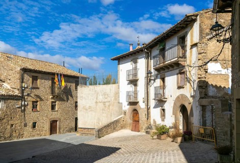 Buildings in the medieval village of Longás, Val d'Onsella, Zaragoza province, Aragon, Spain