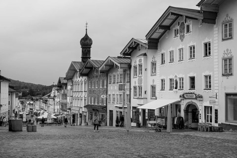 Gabelhäuser mit Lüftlmalerei in der Marktstraße, pedestrian zone, Altstadt, Bad Tölz, Upper