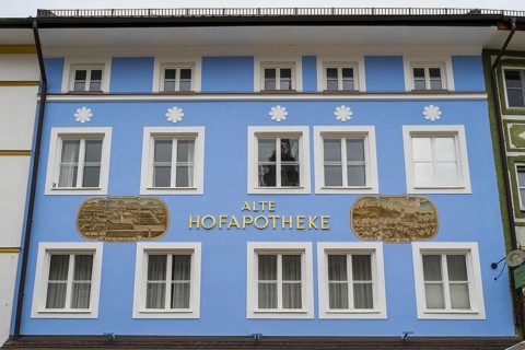 Alte Hofapotheke, façade with air painting in Marktstraße, pedestrian zone, old town, Bad Tölz,
