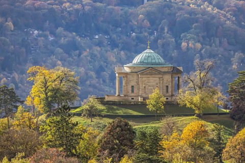 View from the Egelseer Heide to the grave chapel in Württemberg. Landscape around the tourist