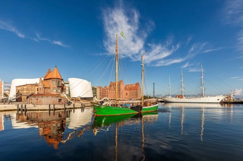 Sailing ship Petrine, a traditional sailor off Pilot House, Ozeanum and Gorch Fock I in the port of