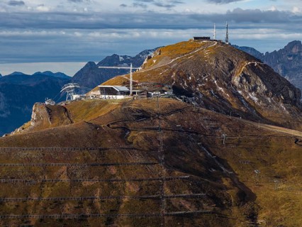 Ski lift, ski hut, mountain station, avalanche protection, construction, autumn, environmental
