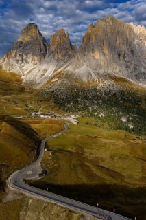 Mountain landscape, steep mountains, morning light, cloud atmosphere, autumn, Sella Pass, view of