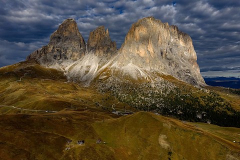 Mountain landscape, steep mountains, morning light, cloud atmosphere, autumn, Sella Pass, view of