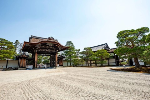 Kare-san-sui rock garden, Nantei Zen garden, southern garden with Chokushi-mon gate, Ninna-ji