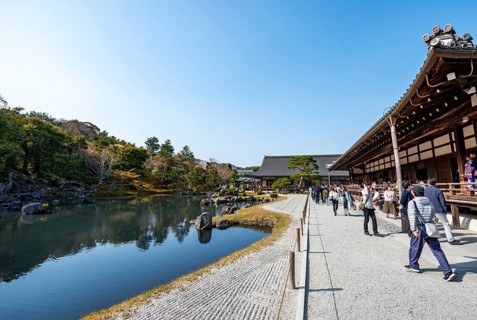 Japanese garden with Sogenchi Teien pond, Tenryu-ji, Zen Buddhist temple complex, Sagatenryuji