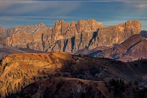 Steep mountains, mountain range, evening light, cloudy, autumn, Pordoi Pass, view of Croda da Lago,