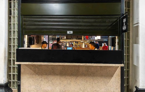 The Mercadeo da Ribeira, also known as TimeOut Market, is the best address for Portuguese