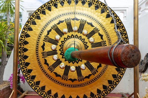 Temple gong (also Victory Gong or Luck Gong), when climbing to Wat Saket (Golden Mount) in the Pom