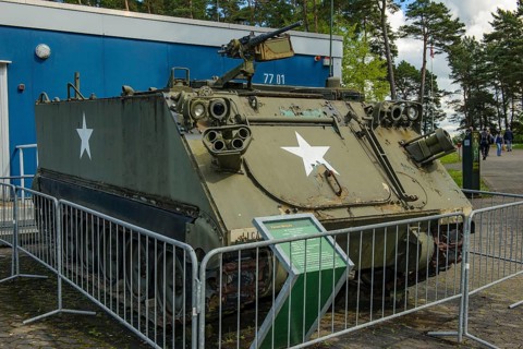 Disused small armored vehicle small tank M113 A2 APC lead tank transport tank crew transport tank,