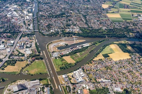 Wasserstraßenkreuz, Minden, Mittellandkanal, trough bridge, Weser, inland shipping, logistics,