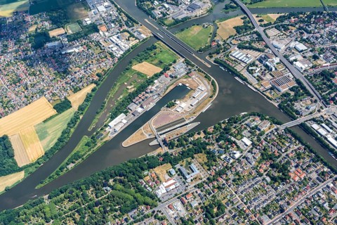 Wasserstraßenkreuz, Minden, Mittellandkanal, trough bridge, Weser, inland shipping, logistics,