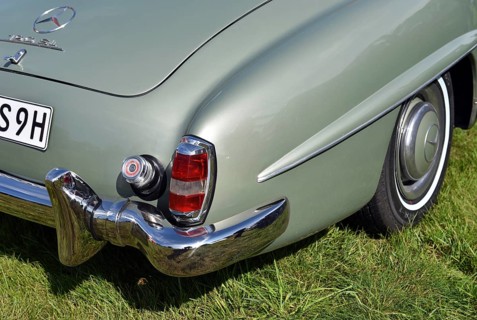 Mercedes-Benz W121 190 SL Roadster at a classic car meeting