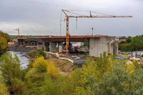 Four-lane new building of the town bypass in Wesel, B58n, here the bridge structure across the