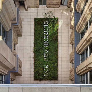Art in construction project by Hans Haacke with the title The Population, view from the roof
